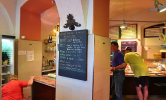 A Praceta menu