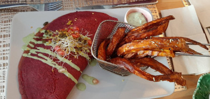 Leaves Cafe food