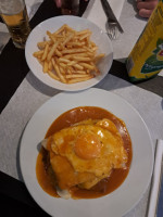 Gomes Pizzaria food