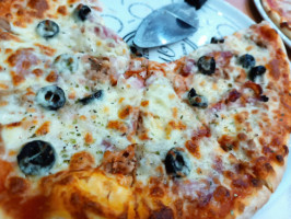 Pizzaria Restaurante A Milaneza food